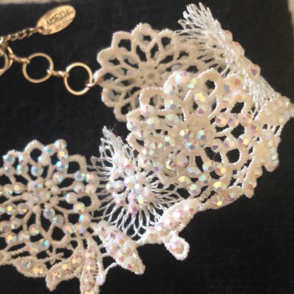 Beautiful chocker - Picture 3 of 4